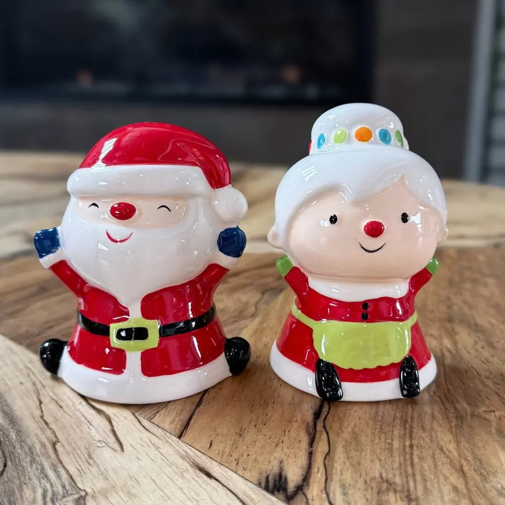 Target Brand Santa and Mrs. Claus Salt and Pepper Shakers, Christmas, Holiday